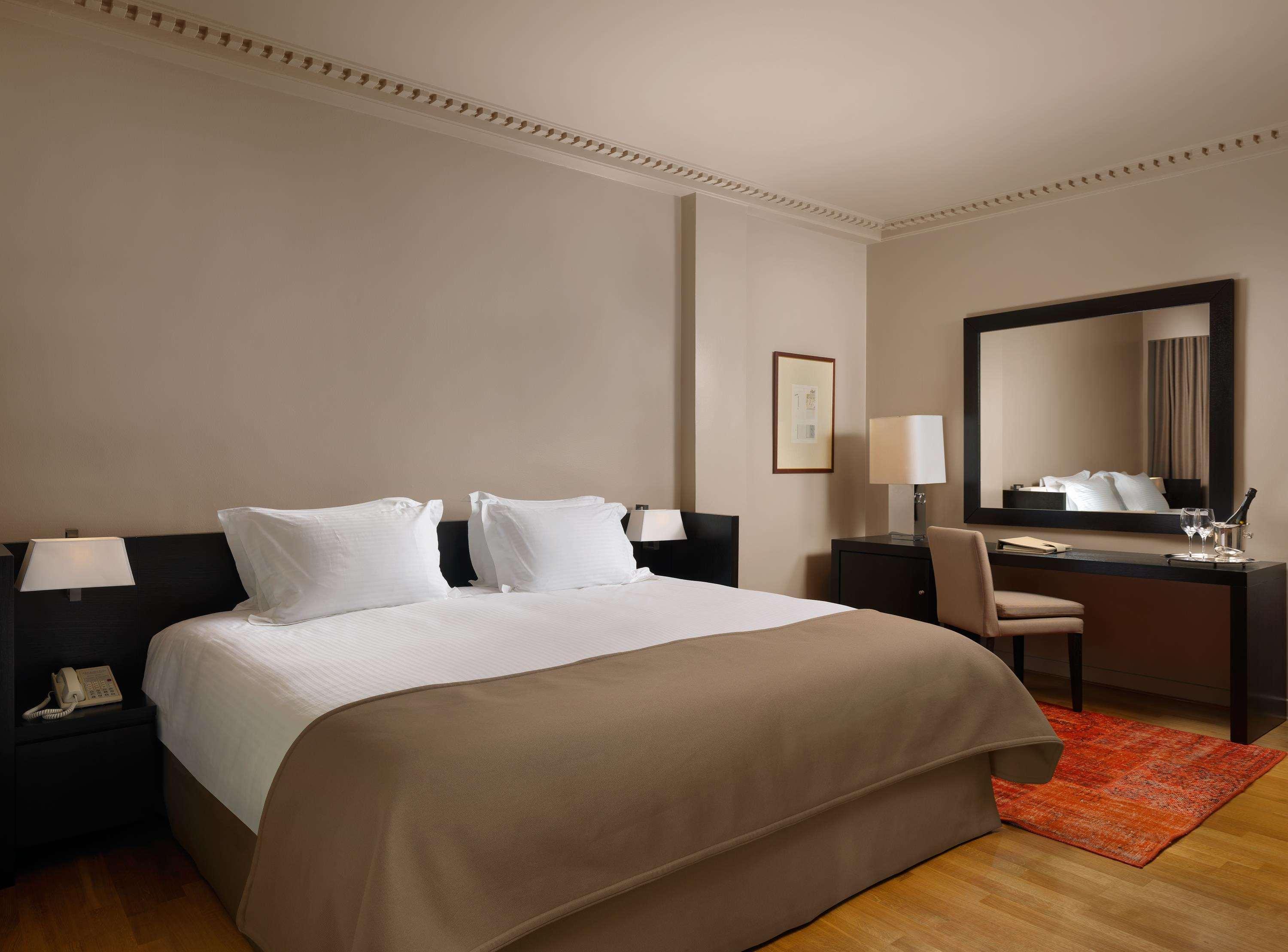 Njv 아테네 플라자 호텔 객실 사진 A bedroom at the Mandarin Oriental, London